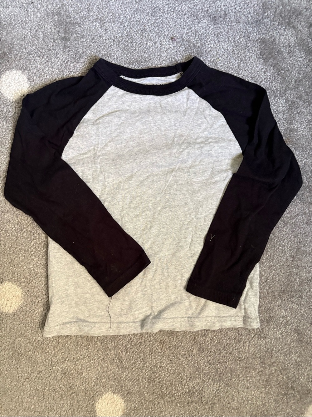 The children’s Place - Black & Light Gray Raglan Long Sleeve Tee